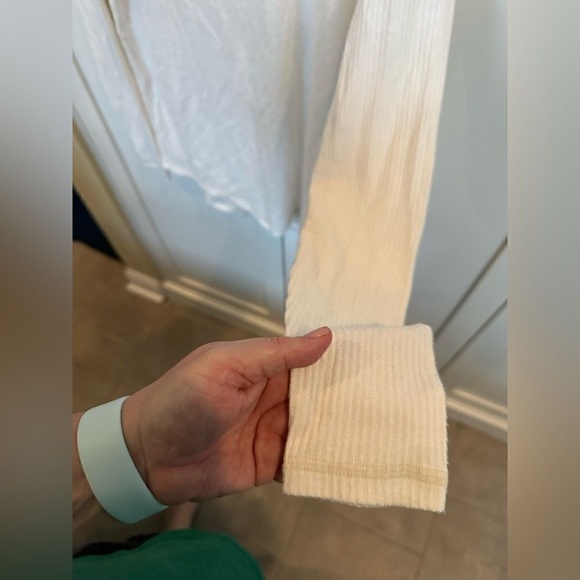 Abercrombie & Fitch Womens‎ Off white sweater - Size Large - Picture 4 of 7